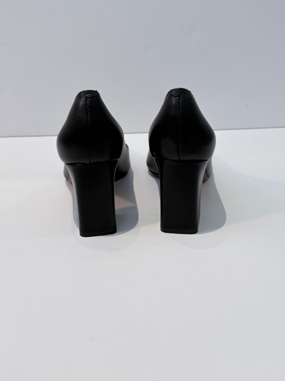 Marc Fisher Black Pointed-Toe Leather Pumps - Picture 5 of 8